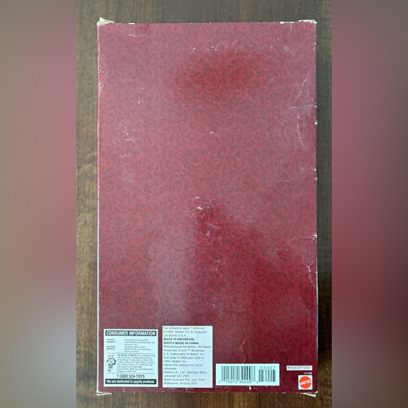 Victorian Christmas Holiday Barbie,  Hallmark Memories Barbie, Mattel 1995 - Picture 6 of 7